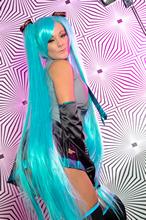 Hatsune Miku nude cosplay 4