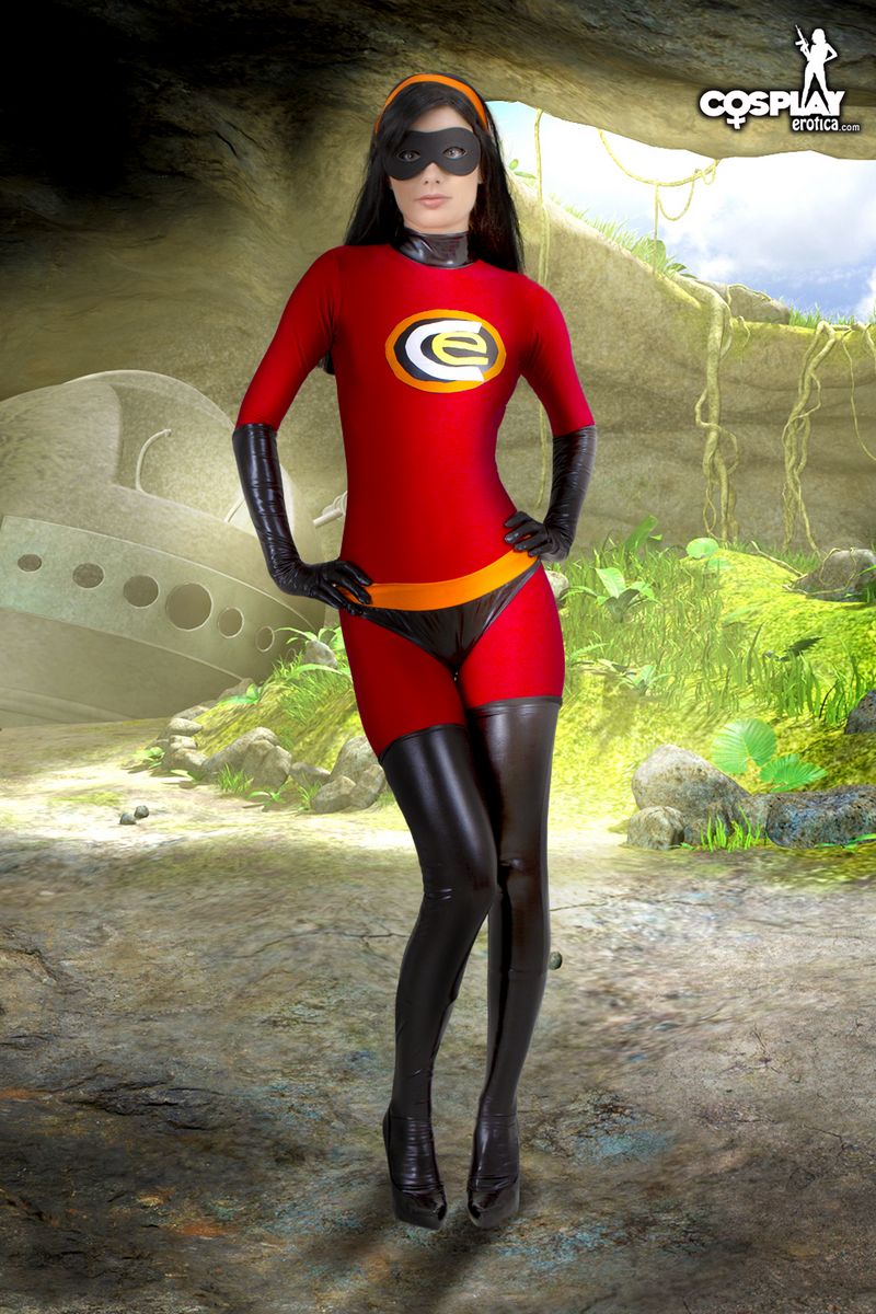 Nude Disney Cosplay Porn - Cosplay xxx - Marylin in in supergirl Violet costume